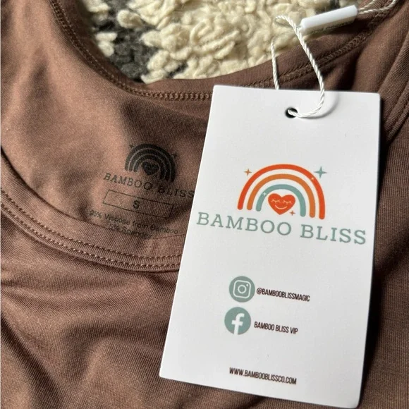 Bamboo Bliss how I Met your mother women’s pajama set - Picture 3 of 3